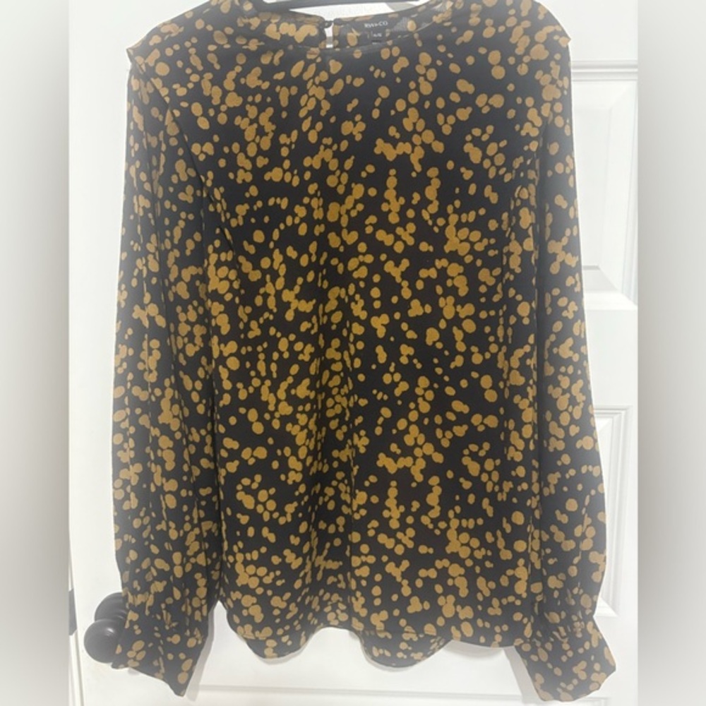 RW & Co Black and Gold Patterned Blouse Size Xl